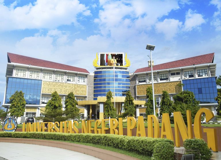 Maukuliah | Universitas Negeri Padang